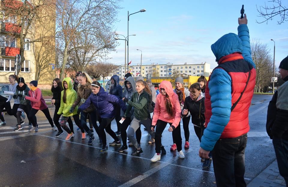 Świętowanie Niepodległej na sportowo. O Biegach Niepodległości i I Zawodach Strzeleckich